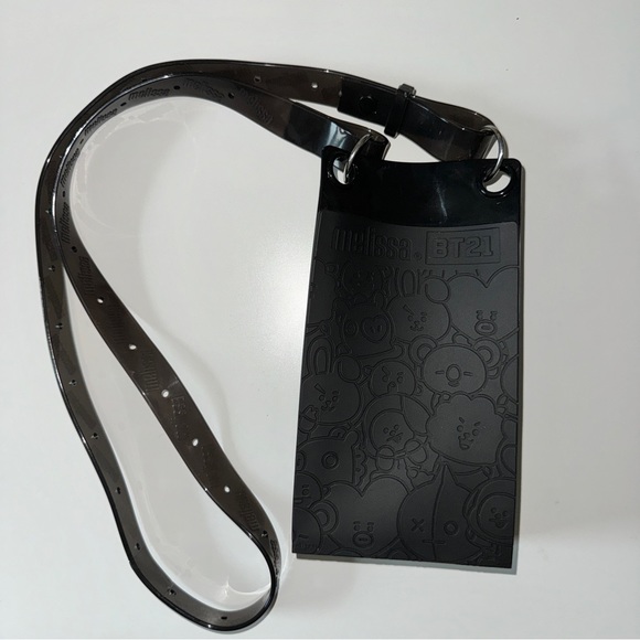 MELISSA CALL ME + BT21 | BTS Mini Bag Cell Phone Holder | LIMITED EDITION | NEW - Picture 5 of 5